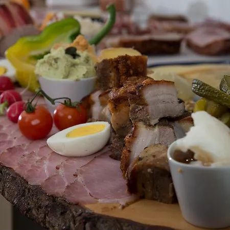 مزرعة للإقامة Buschenschank Orsl *