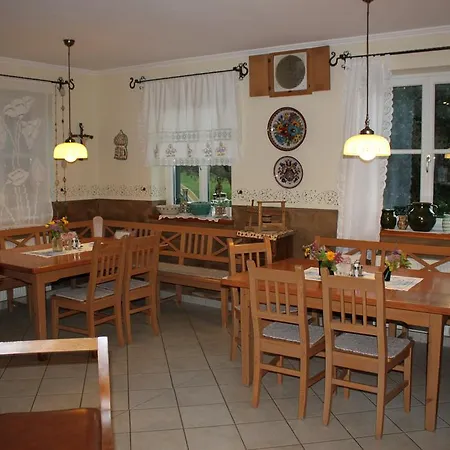 Farm stay Buschenschank Orsl