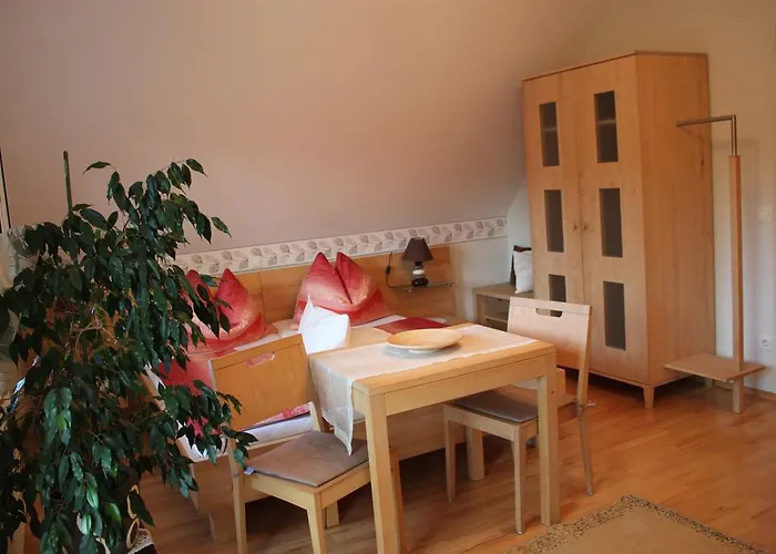 Buschenschank Orsl * Wildbach